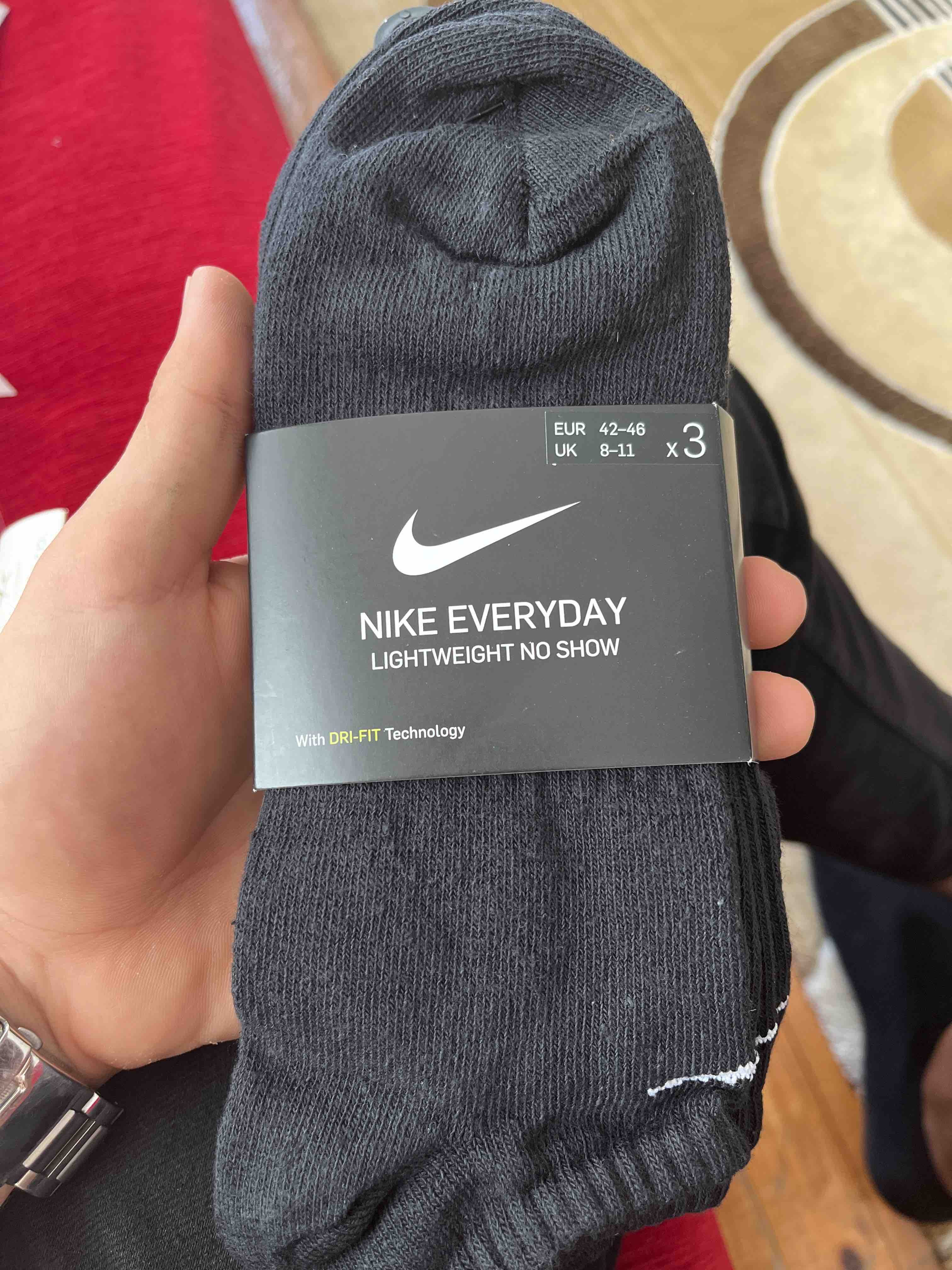 جوراب اسپورت زنانه برند نایک Nike اورجینال SX7678-010 photo review