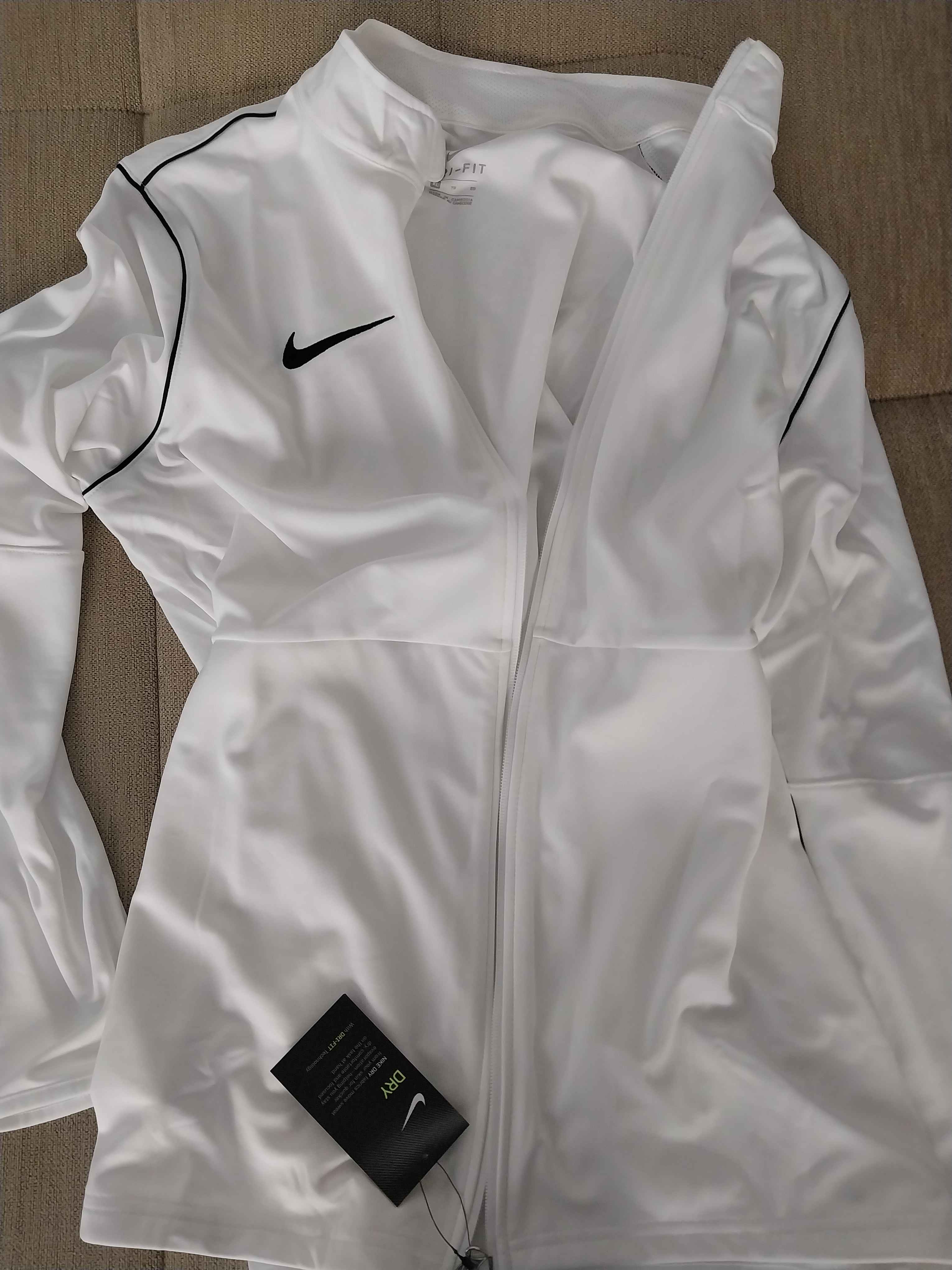 سویشرت مردانه برند نایک Nike اورجینال BV6885-010 photo review