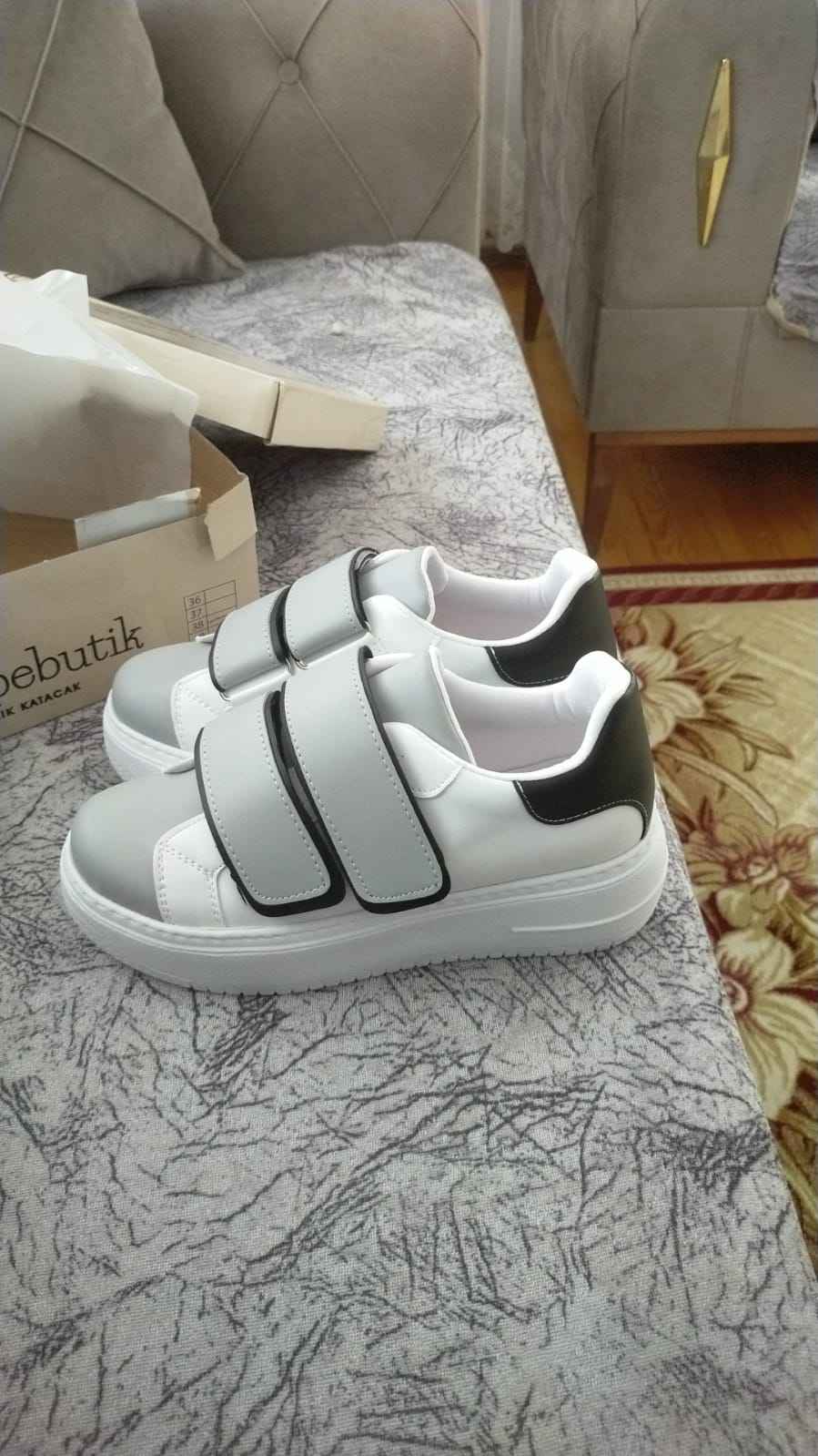 اسنیکر زنانه خاکستری  Scarpe Butik 10 photo review