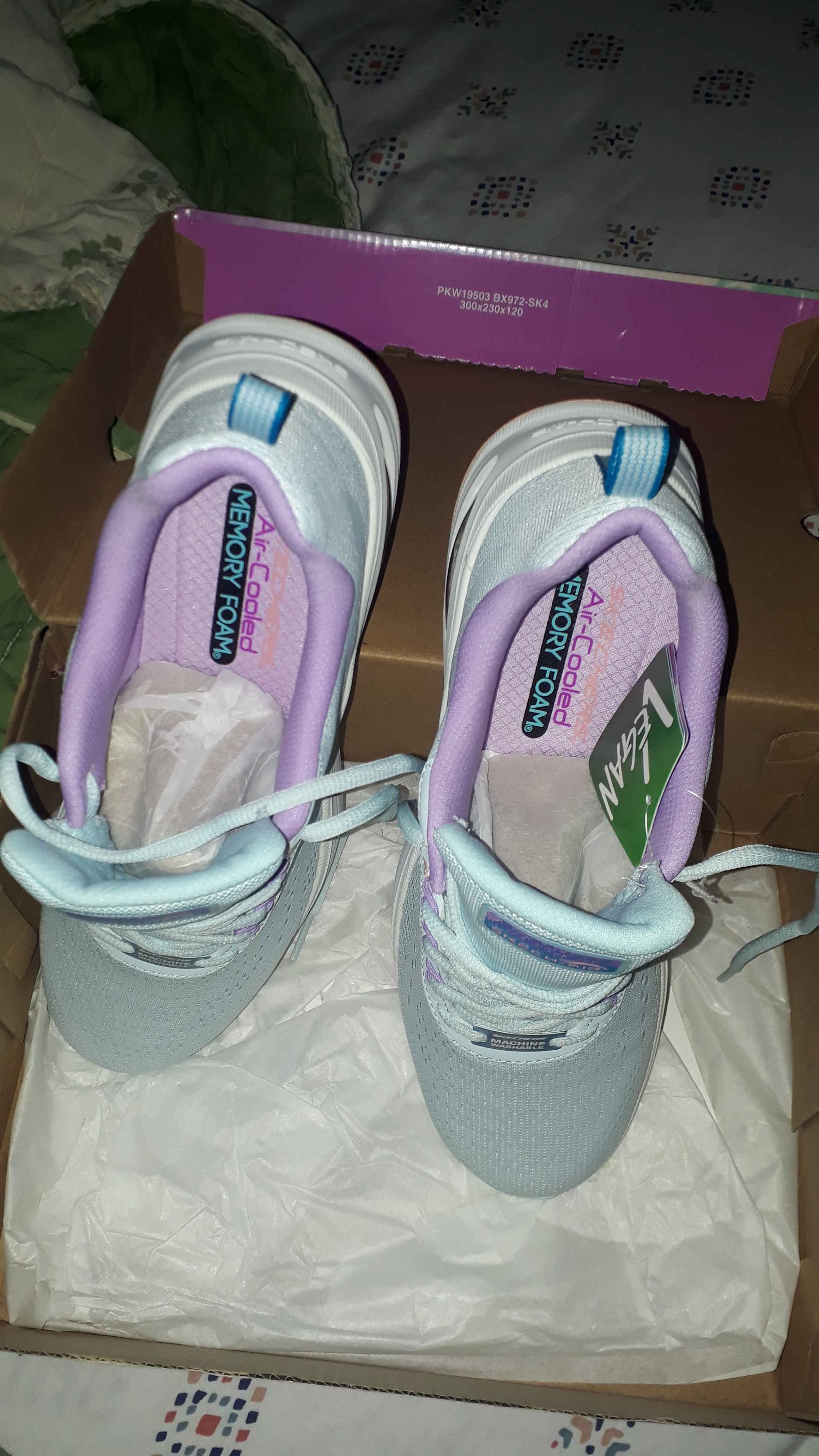 کتانی رانینگ زنانه آبی سرمه ای اسکیچرز Skechers 150131 LBMT photo review