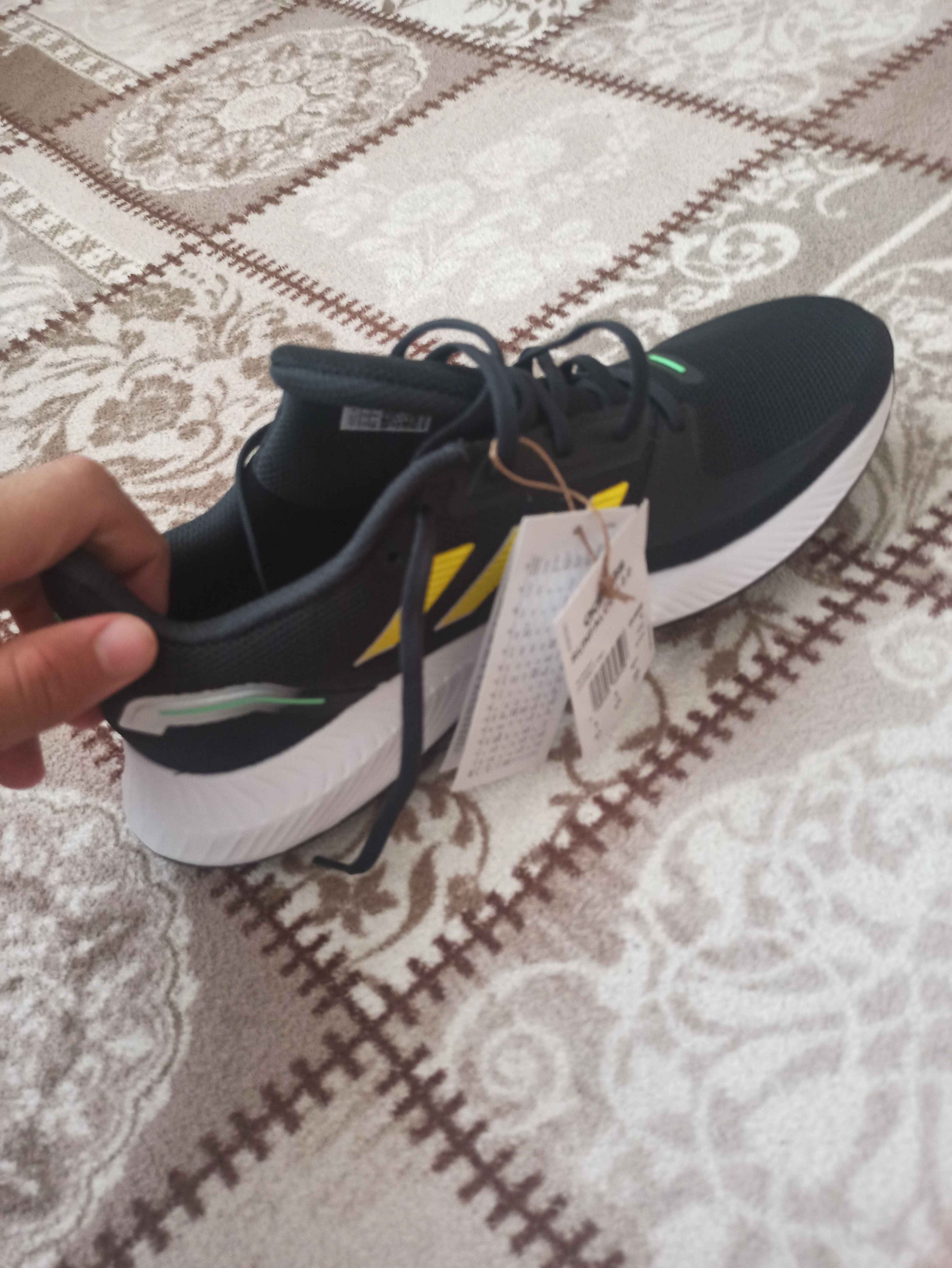 کتانی رانینگ زنانه رنگارنگ آدیداس adidas LEB65 photo review