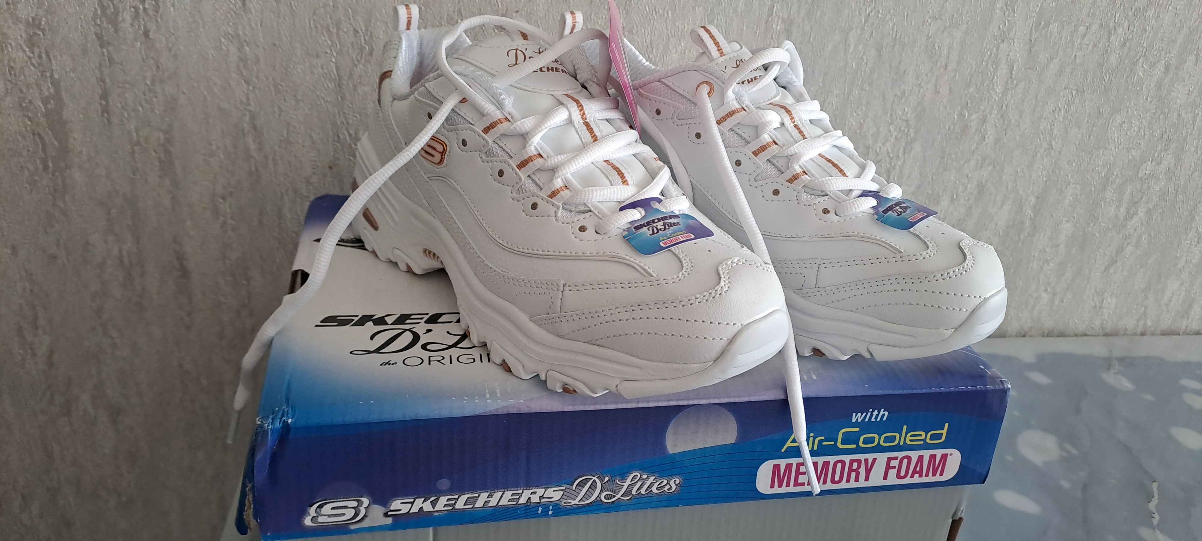 اسنیکر زنانه سفید اسکیچرز Skechers 11931 WTRG photo review