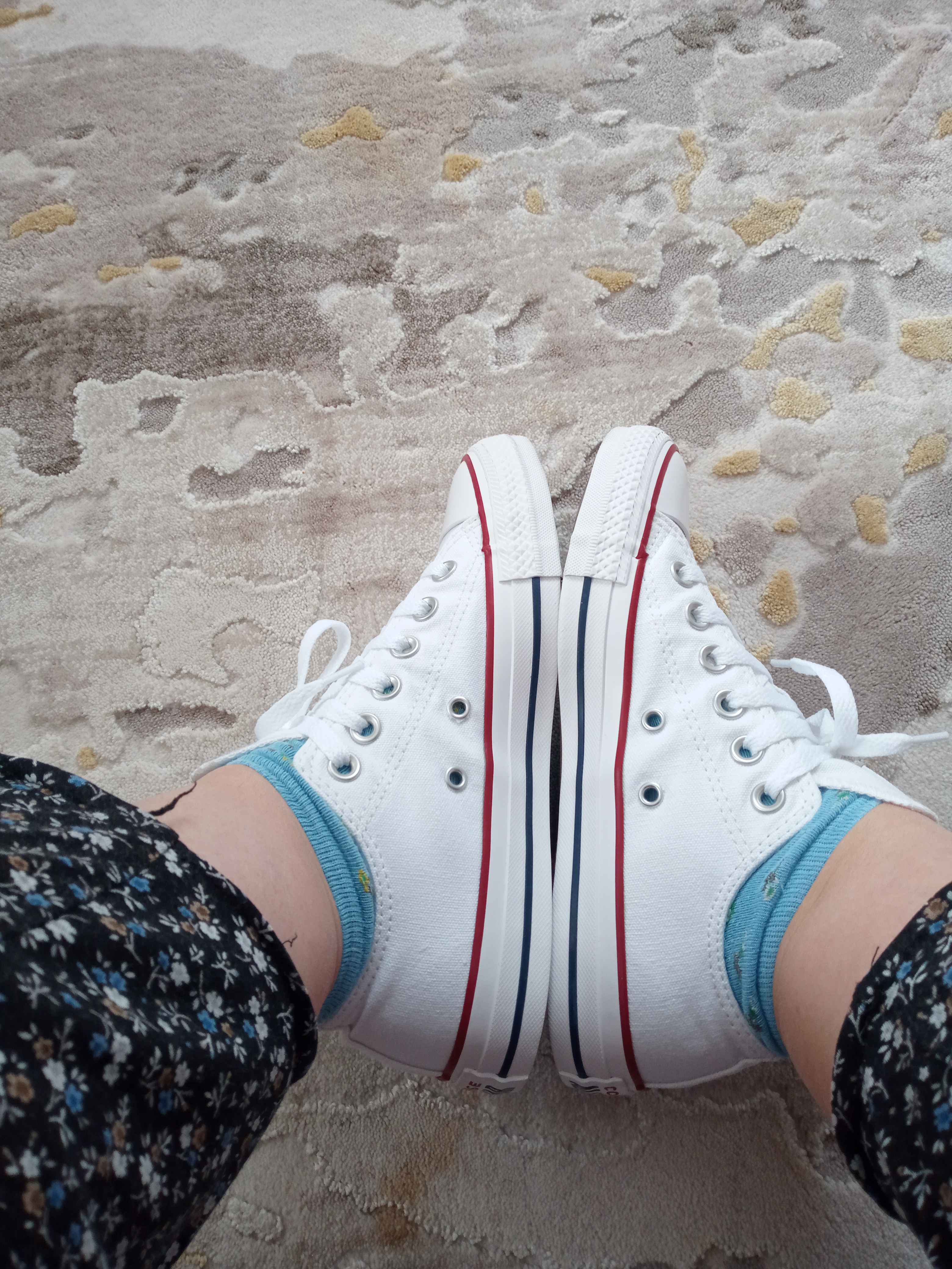 اسنیکر زنانه سفید  Converse Chuck Taylor All Star M9166C photo review