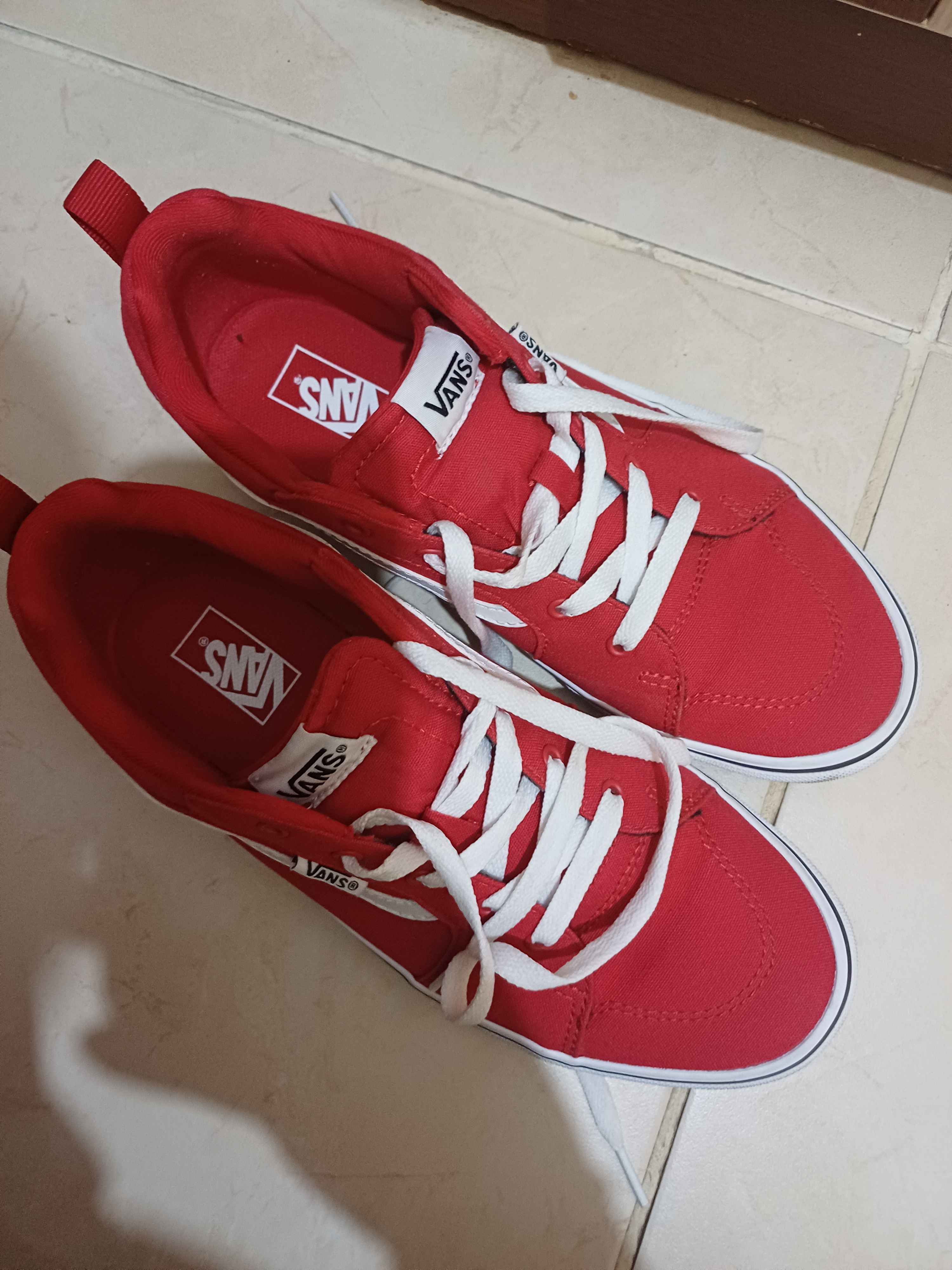 اسنیکر زنانه قرمز ونس Vans VN0005W8Y521 photo review