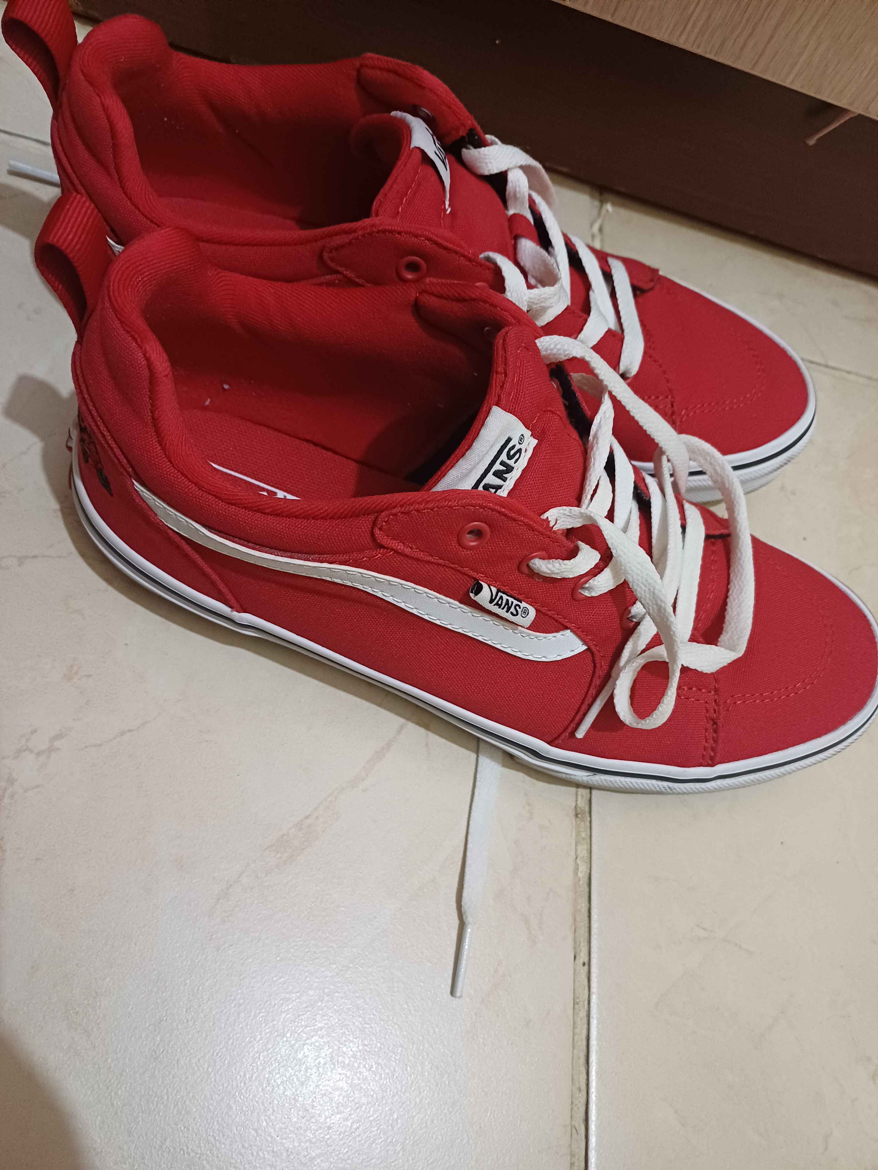 اسنیکر زنانه قرمز ونس Vans VN0005W8Y521 photo review