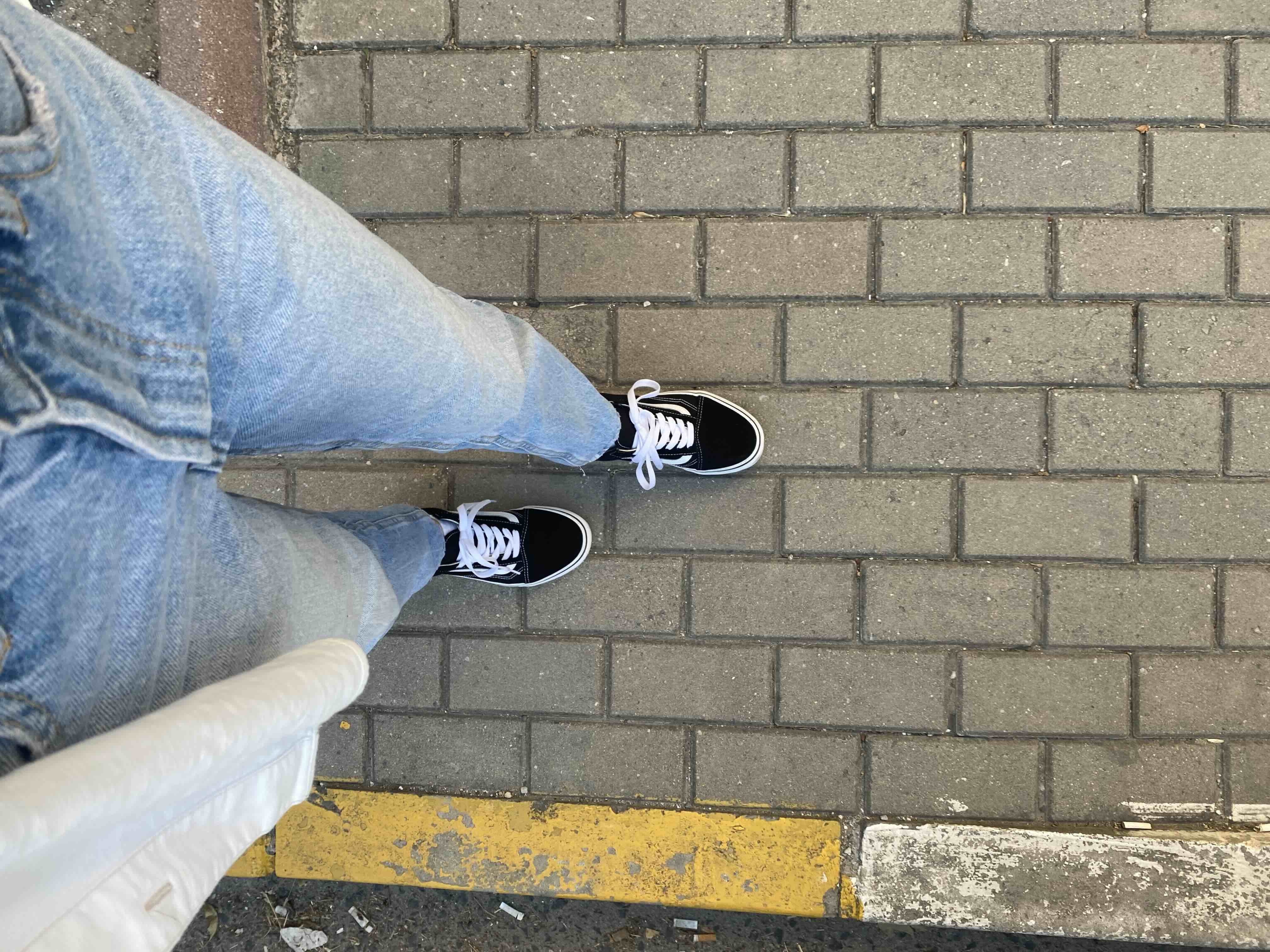 اسنیکر زنانه برند ونس Vans اورجینال VD3HY28-S photo review