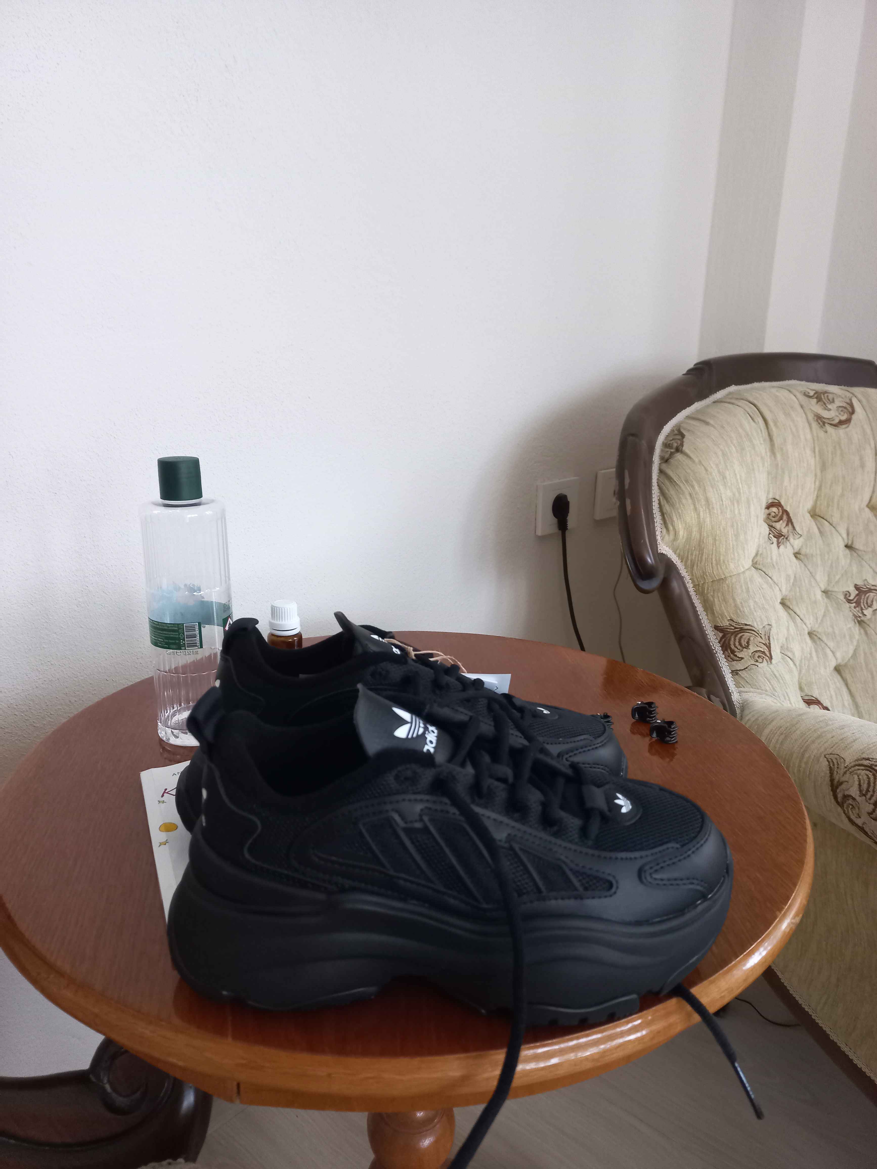 کفش پیاده روی زنانه مشکی آدیداس adidas ADIG6045-STD photo review