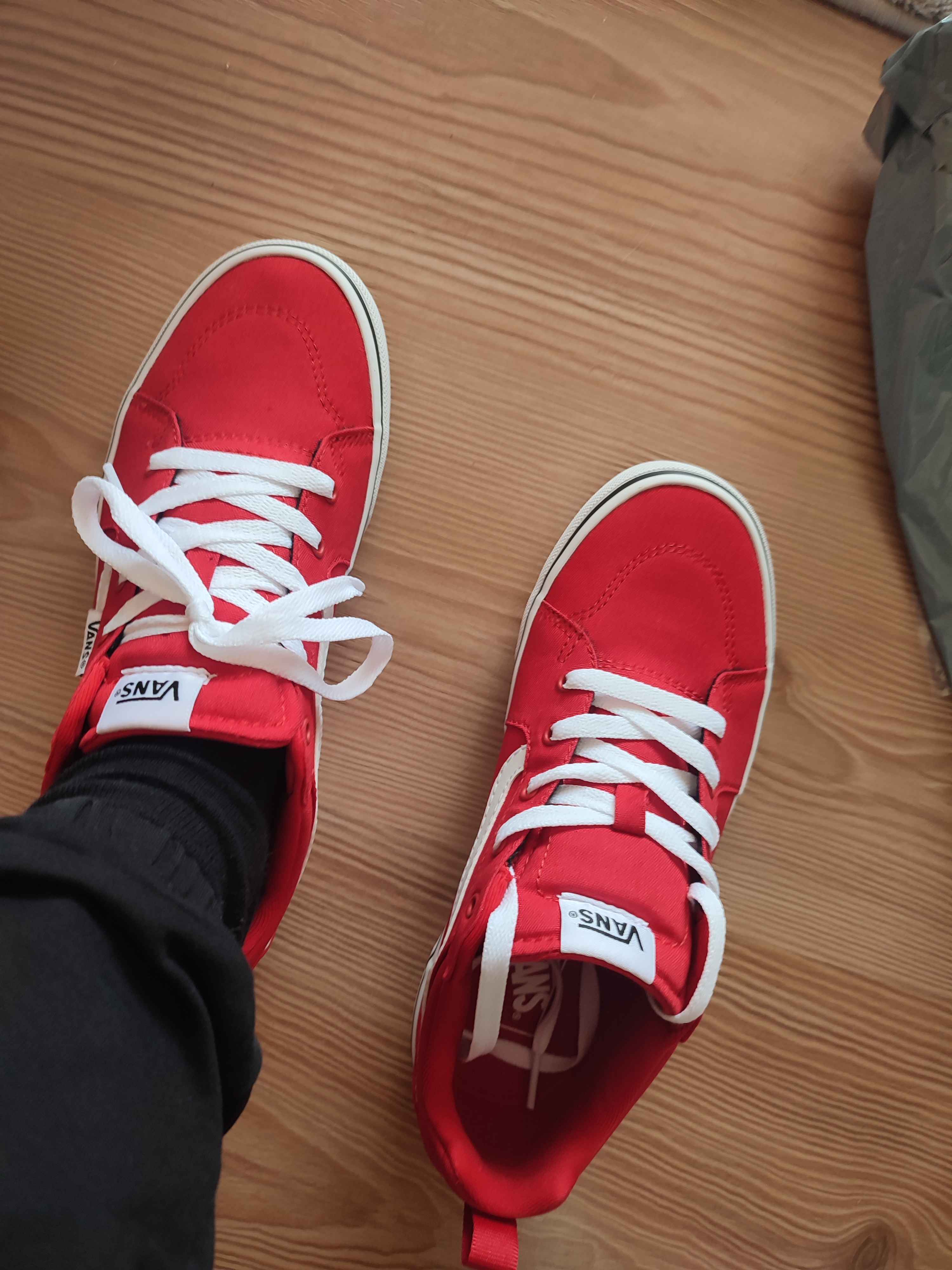 اسنیکر زنانه قرمز ونس Vans VN0005W8Y521 photo review