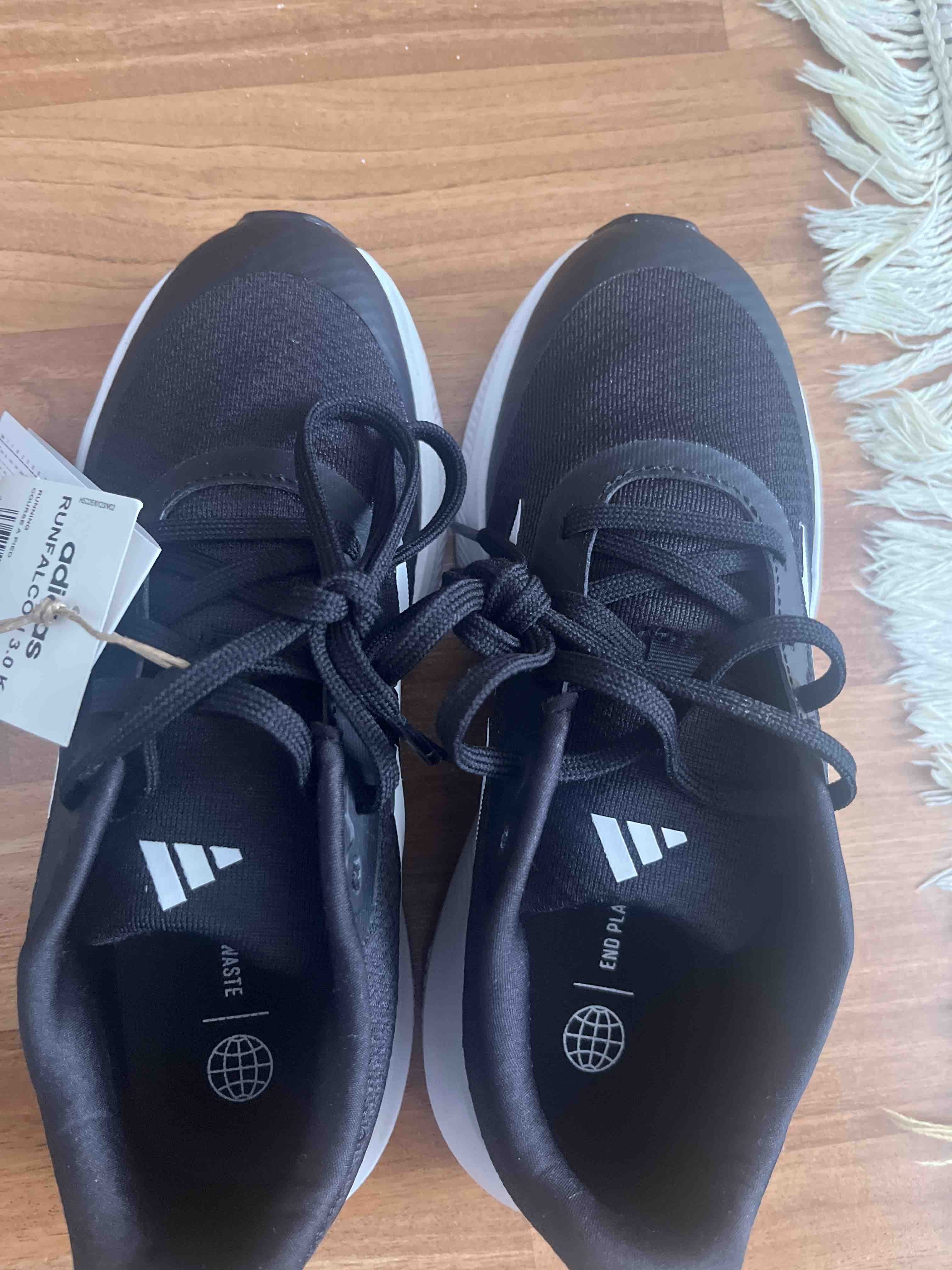 کتانی تمرین و دویدن زنانه برند آدیداس adidas اورجینال RUNFALCON 3.0 K photo review