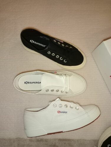 اسنیکر زنانه سفید سوپرگا Superga S000010-t photo review