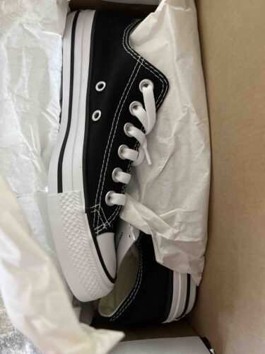 اسنیکر زنانه مشکی  Converse Chuck Taylor All Star M9166C photo review