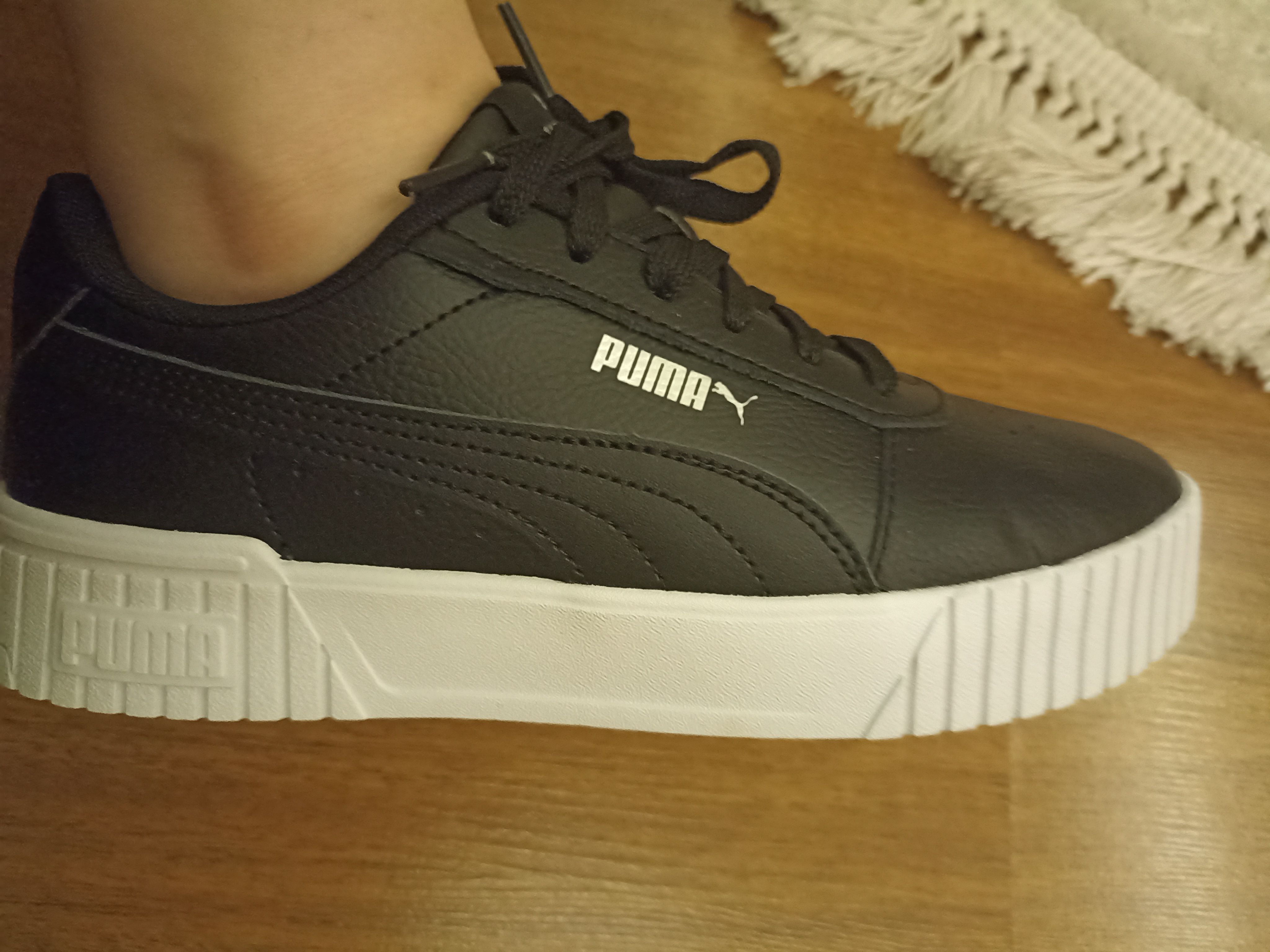 اسنیکر زنانه مشکی پوما Puma Carina 2.0 Jr 38618506 photo review