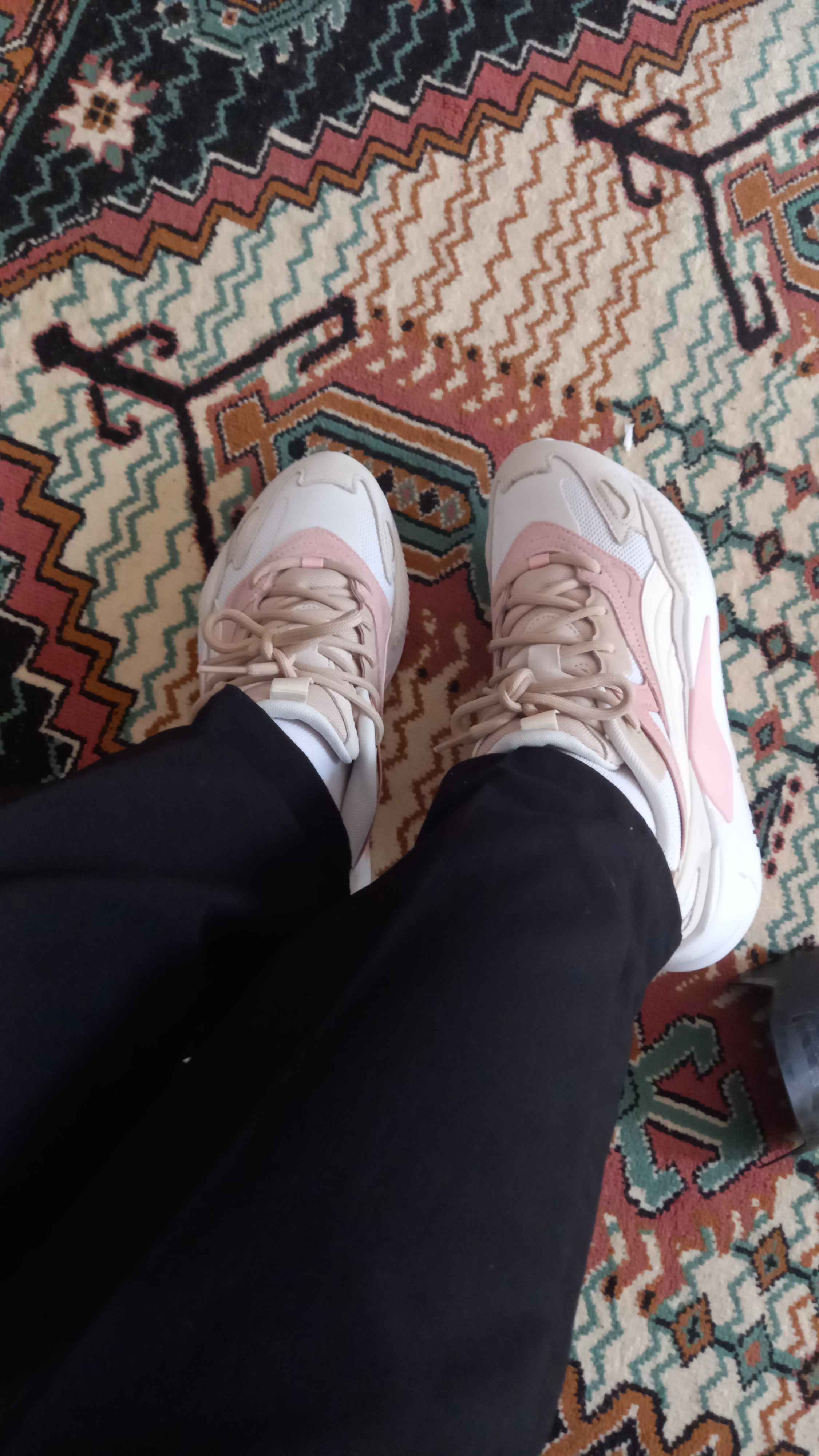 اسنیکر زنانه سفید پوما Puma 39077604 photo review