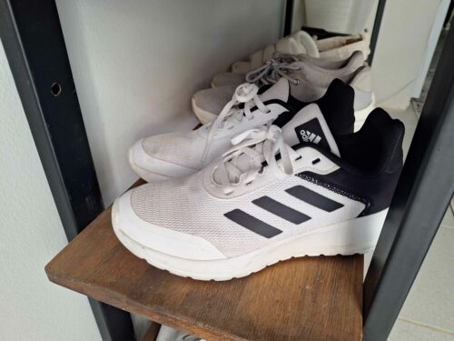 اسنیکر زنانه برند آدیداس adidas اورجینال IF0348 photo review