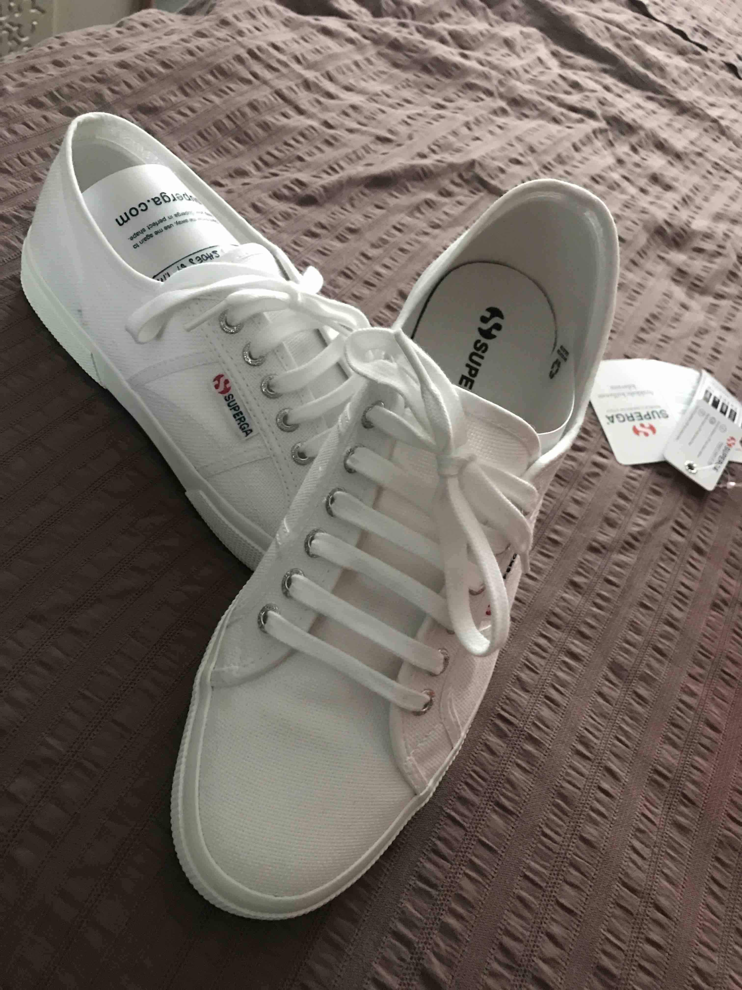 اسنیکر زنانه سفید سوپرگا Superga S000010-t photo review