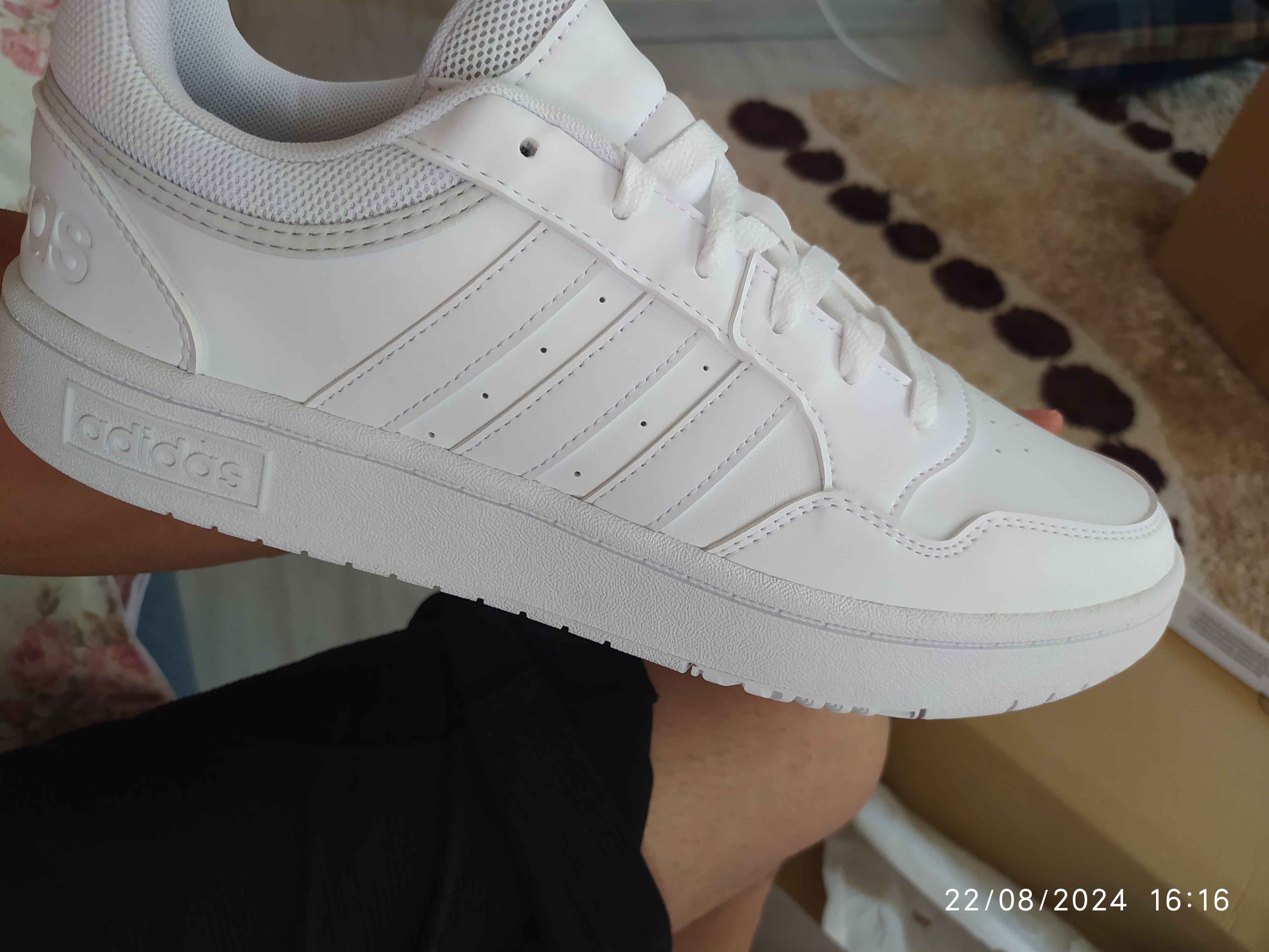 اسنیکر زنانه سفید آدیداس adidas LWP51 photo review