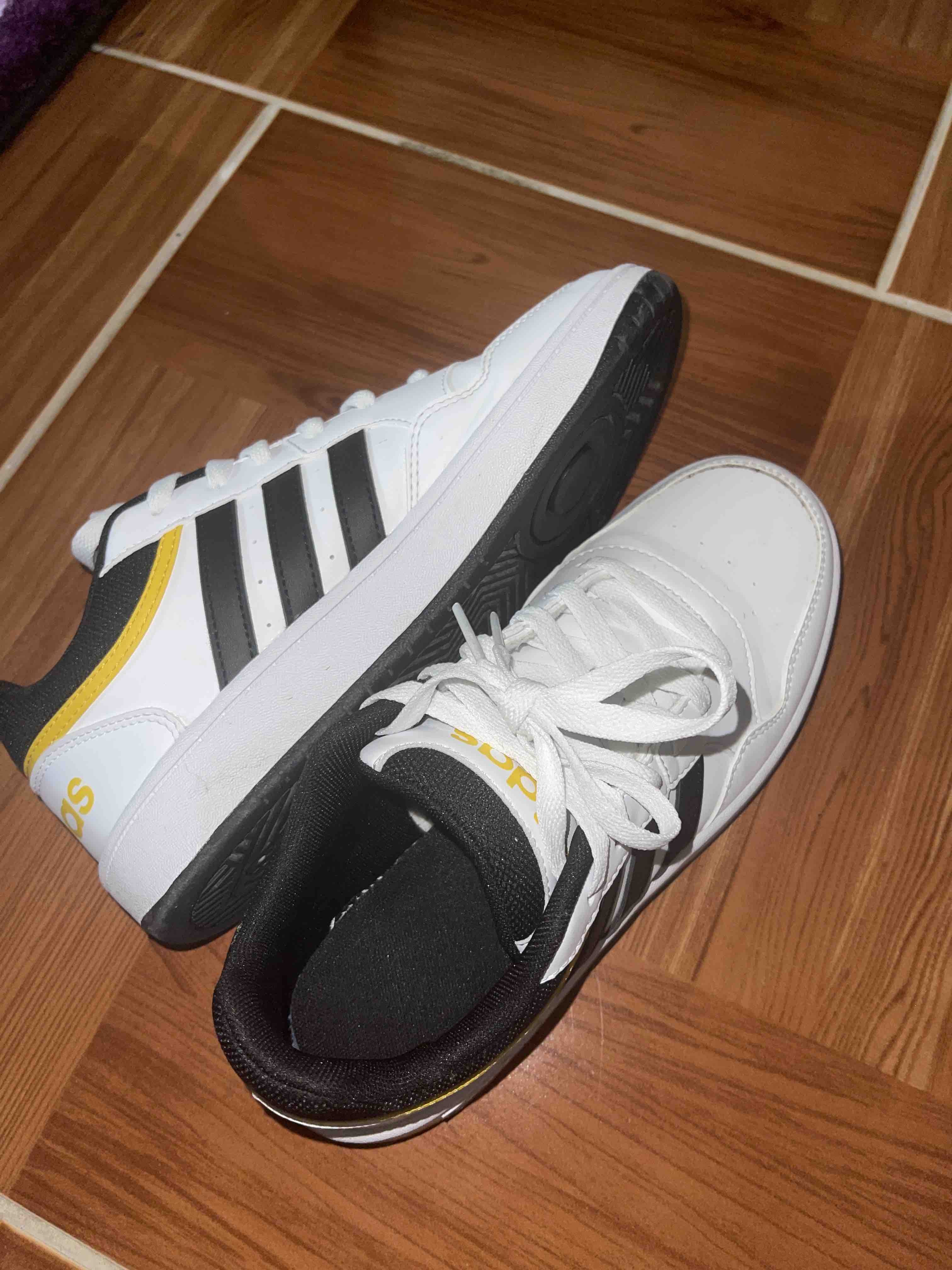 اسنیکر زنانه برند آدیداس adidas اورجینال 18079308 photo review