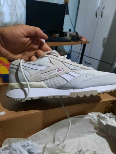 اسنیکر زنانه خاکستری ریبوک Reebok LX2200 photo review