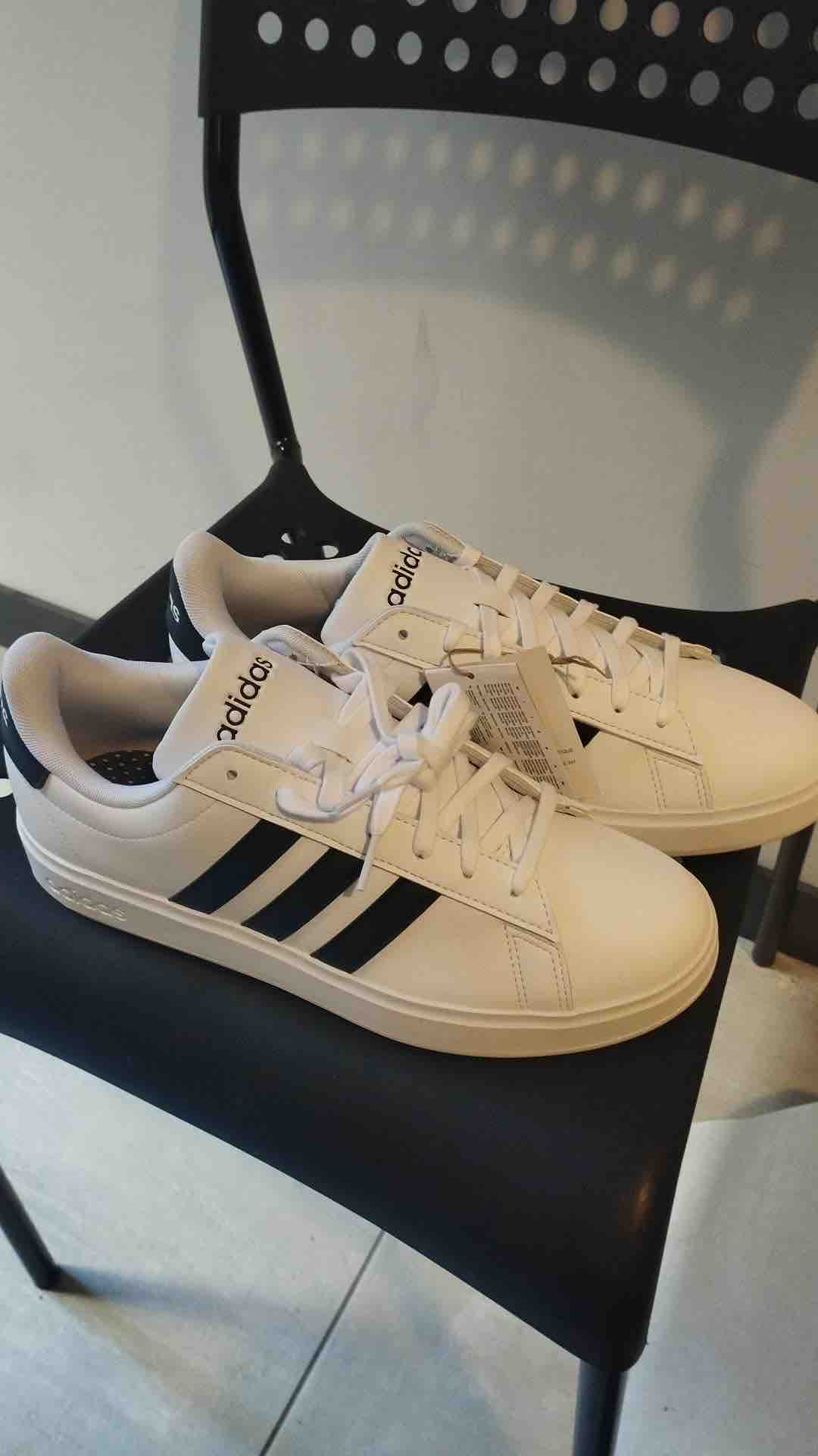 اسنیکر مردانه برند آدیداس adidas اورجینال GW9196 photo review