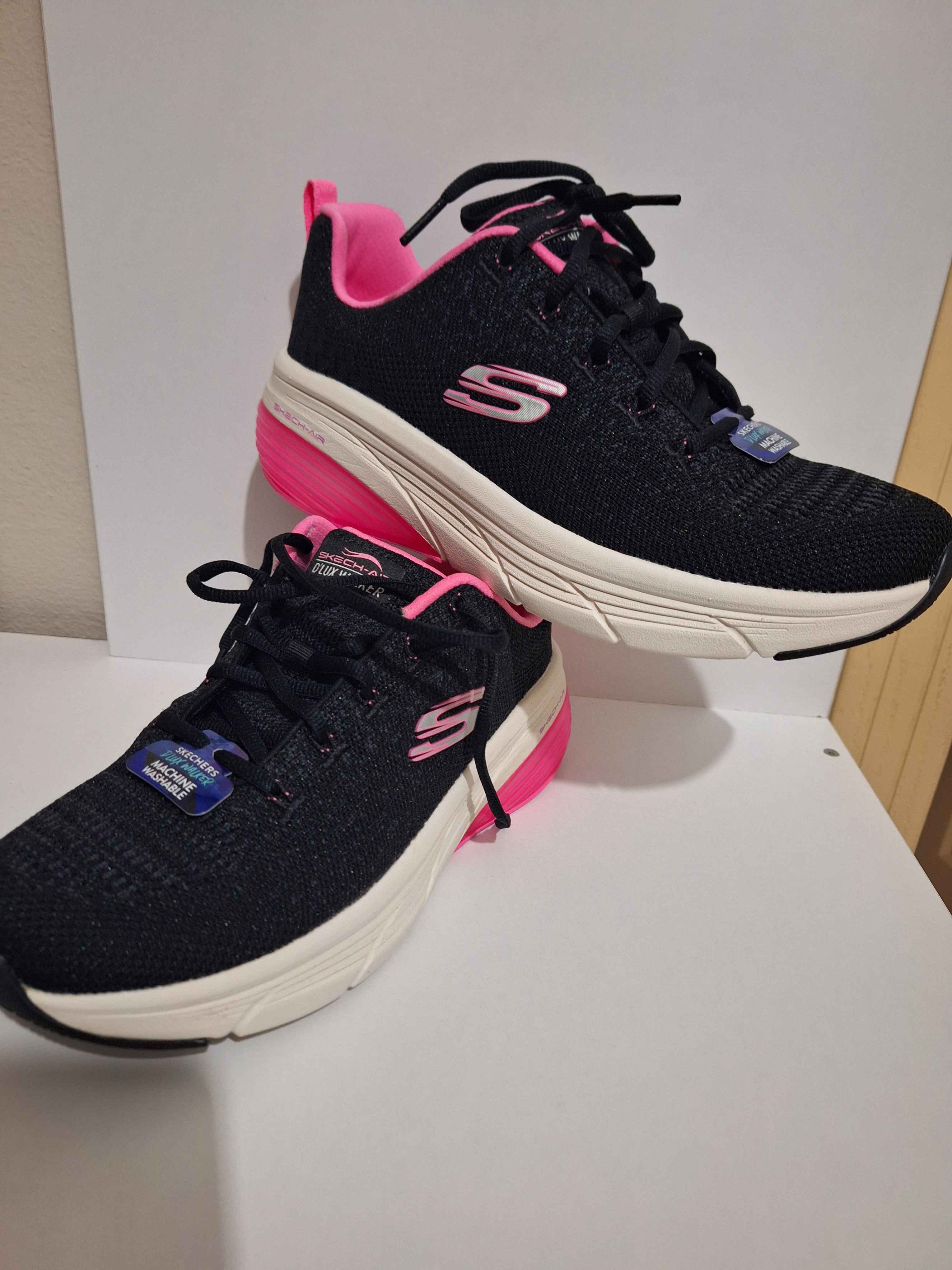 کتانی رانینگ زنانه مشکی اسکیچرز Skechers 150073 BKPK photo review