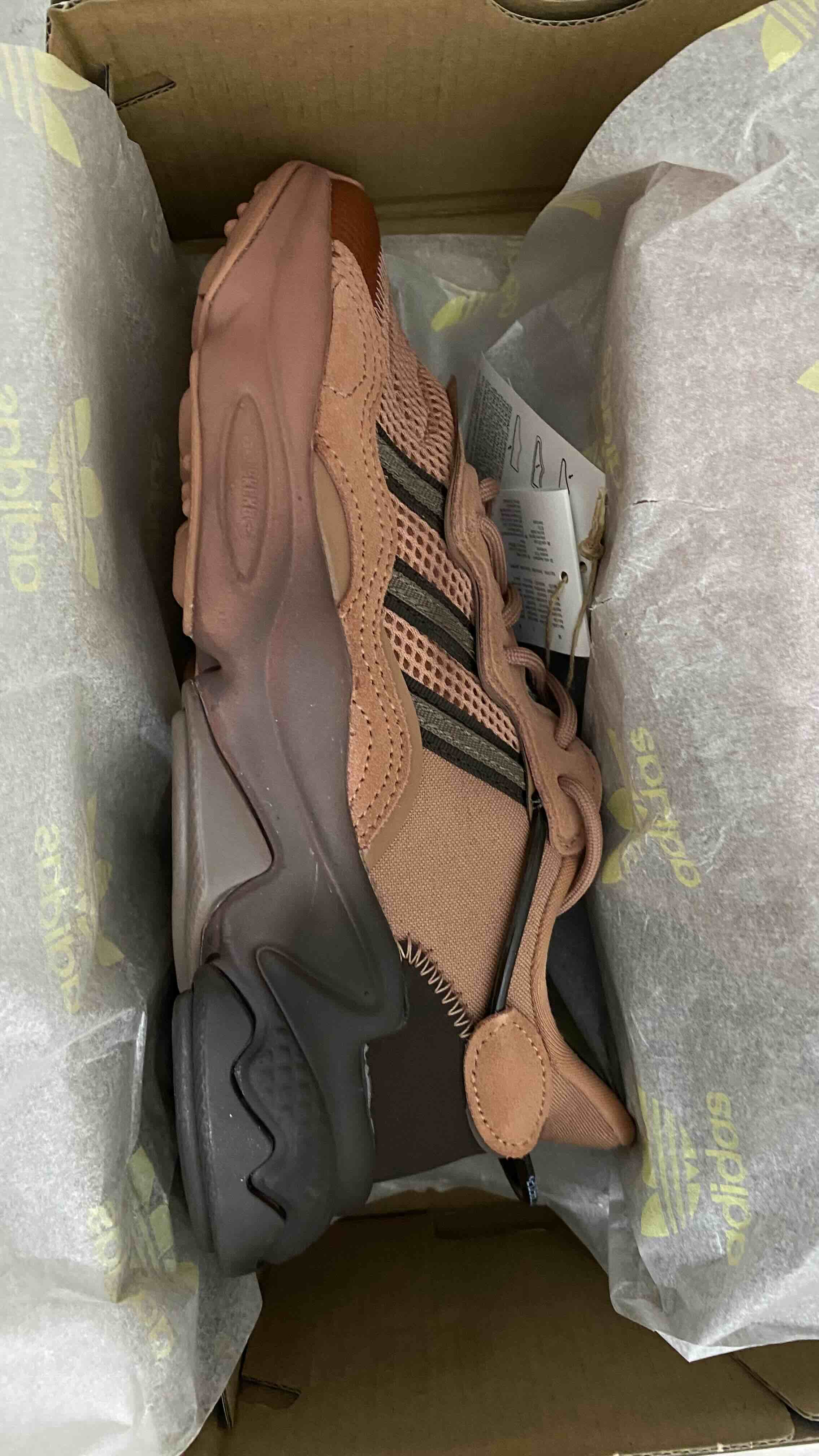 کفش پیاده روی زنانه قهوه ای آدیداس adidas IE0535-K photo review