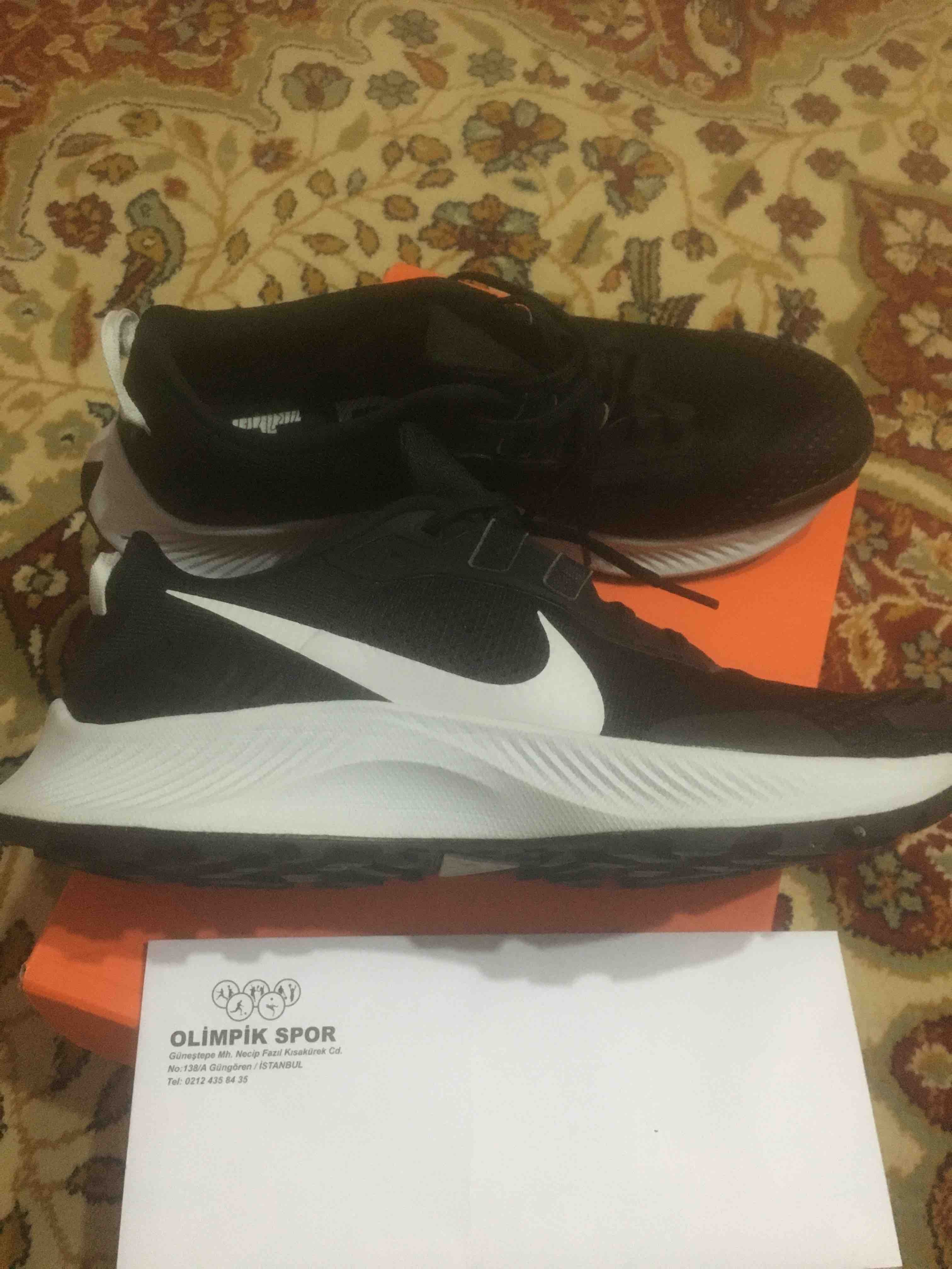 کتانی رانینگ زنانه مشکی نایک Nike DA8697-001 photo review