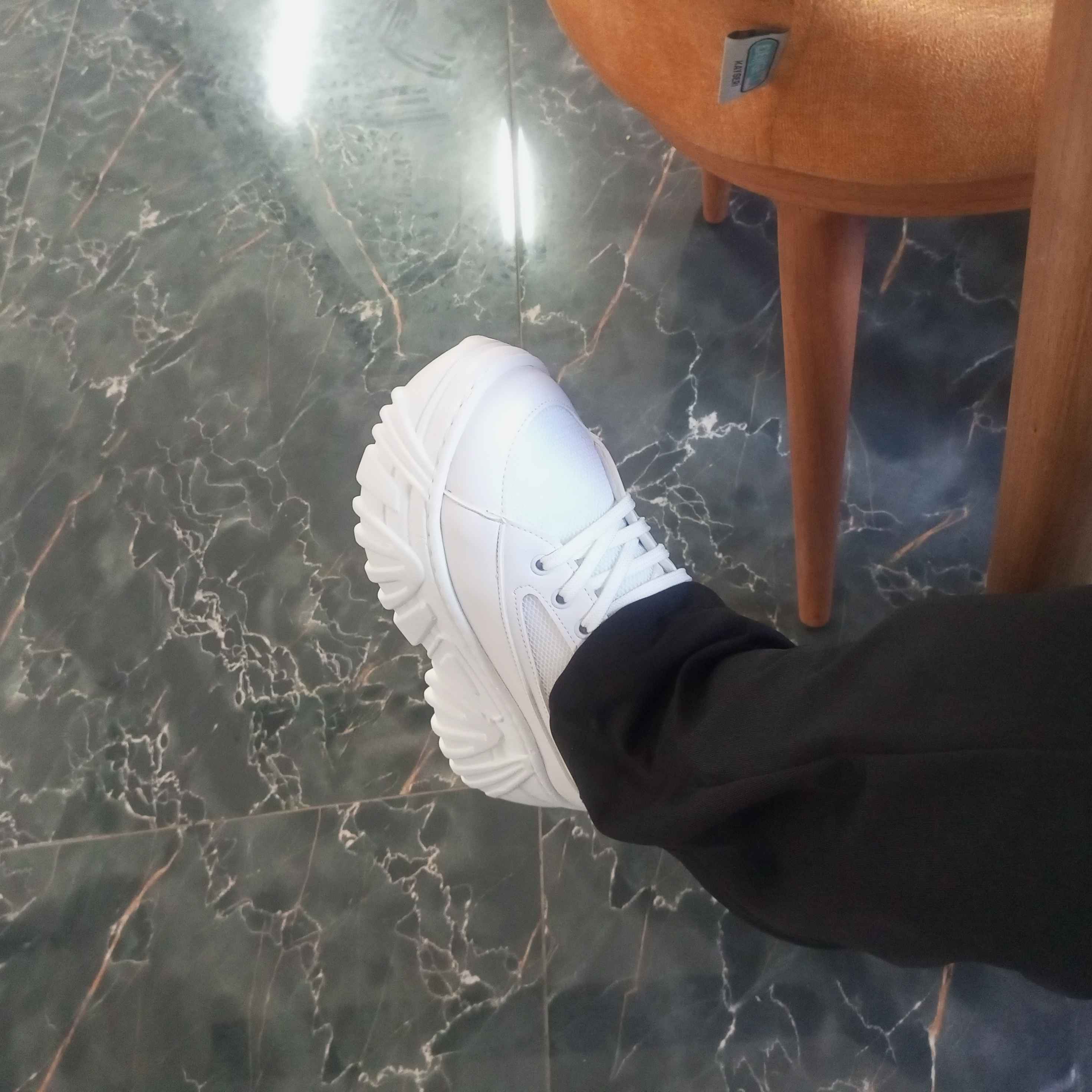 کتانی کوهنوردی زنانه سفید  otuzbesshoes Erma photo review