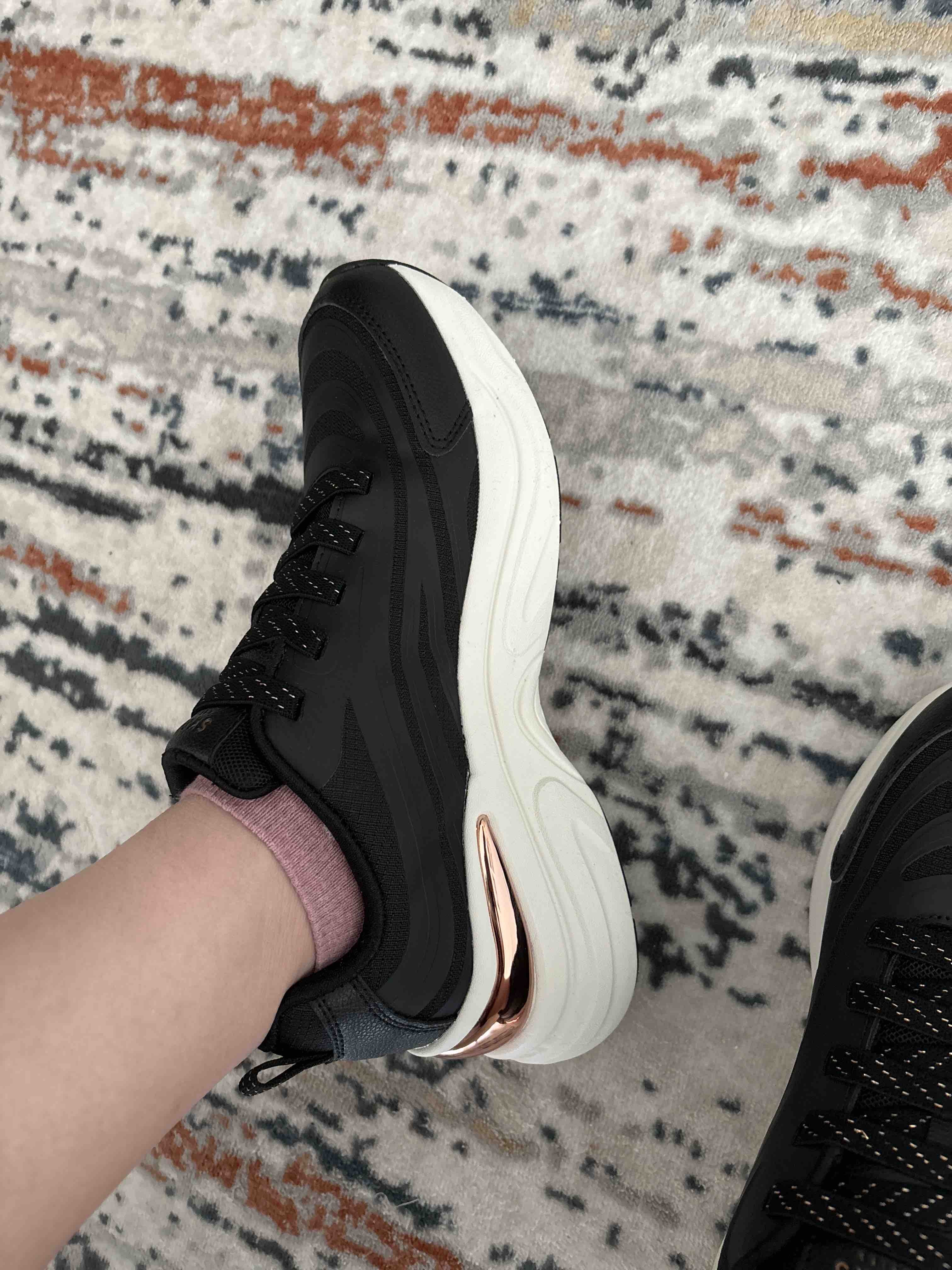 کتانی رانینگ زنانه مشکی اسکیچرز Skechers 177575 BLK photo review