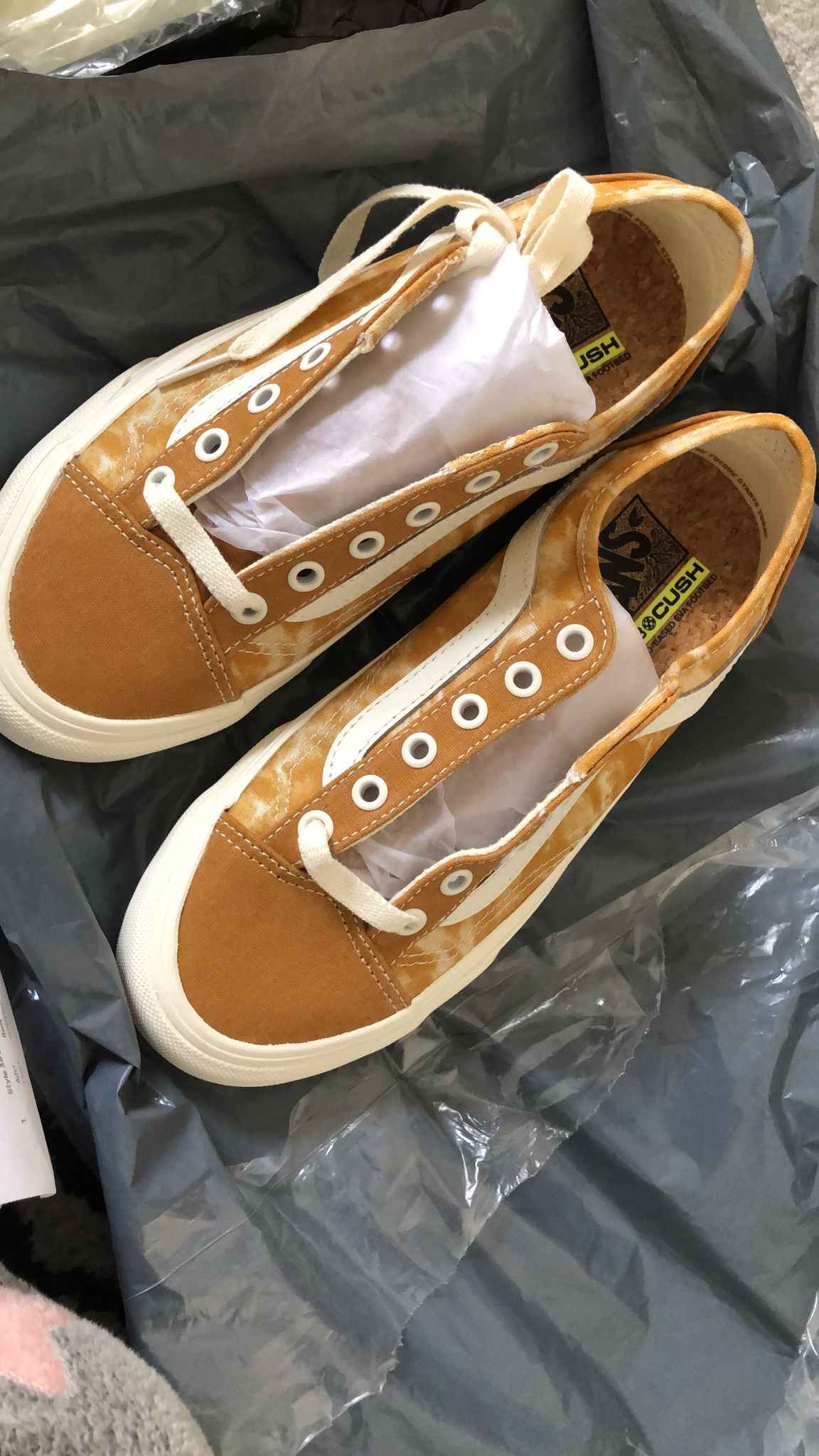 اسنیکر زنانه زرد ونس Vans VN0007R2G6X1 photo review