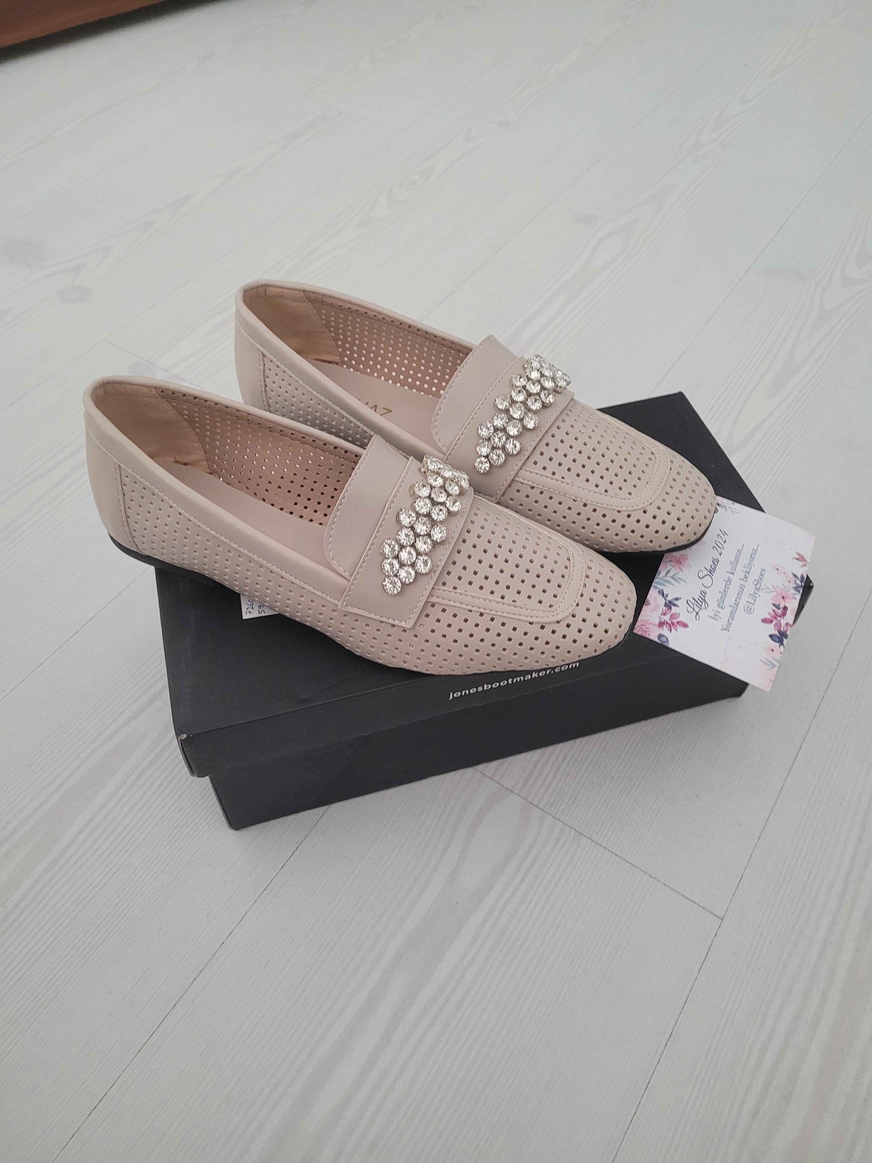 بابت زنانه بژ  LilyaShoes2024 L-B1006 photo review