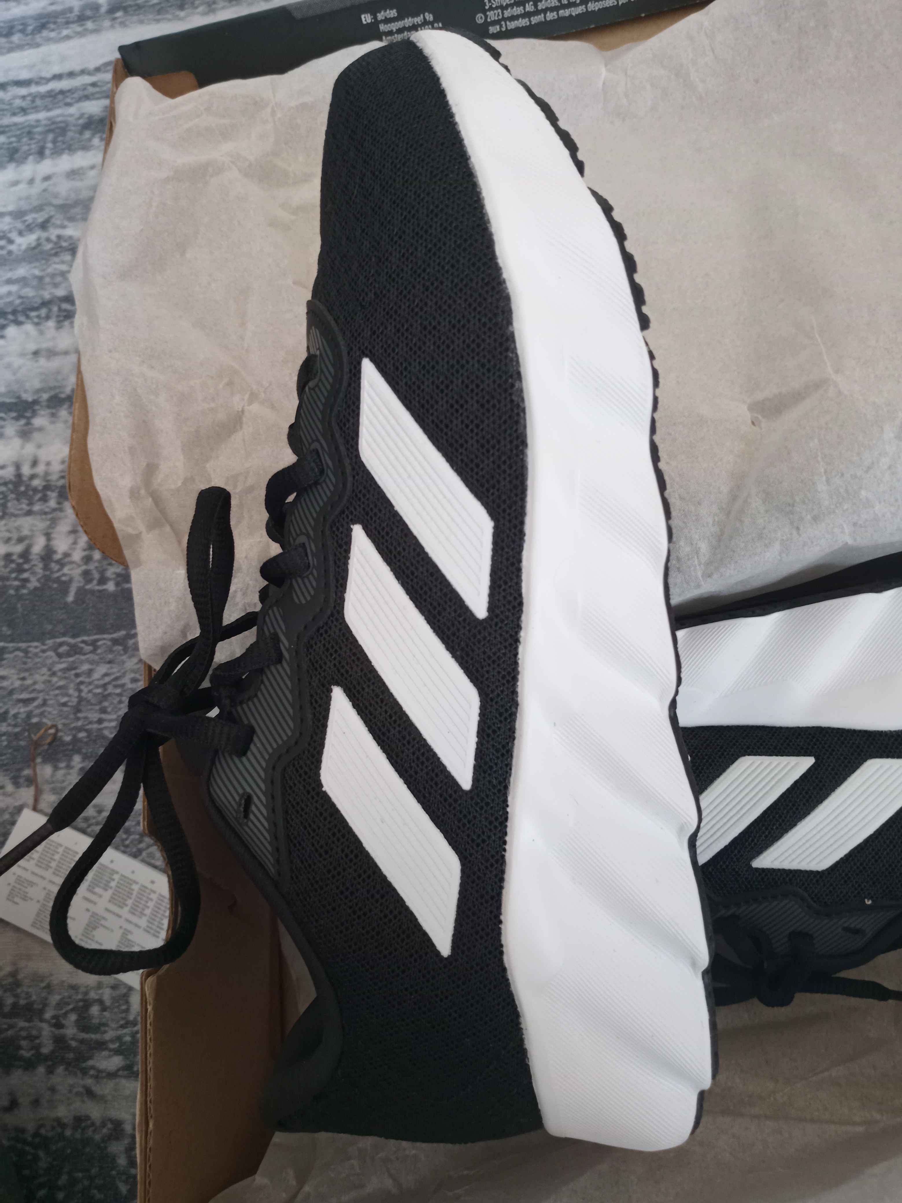 کتانی رانینگ زنانه رنگارنگ آدیداس adidas ID5258 photo review